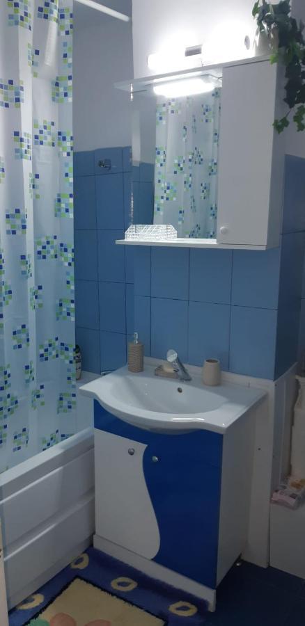 Hellen Apartament Targoviste Esterno foto