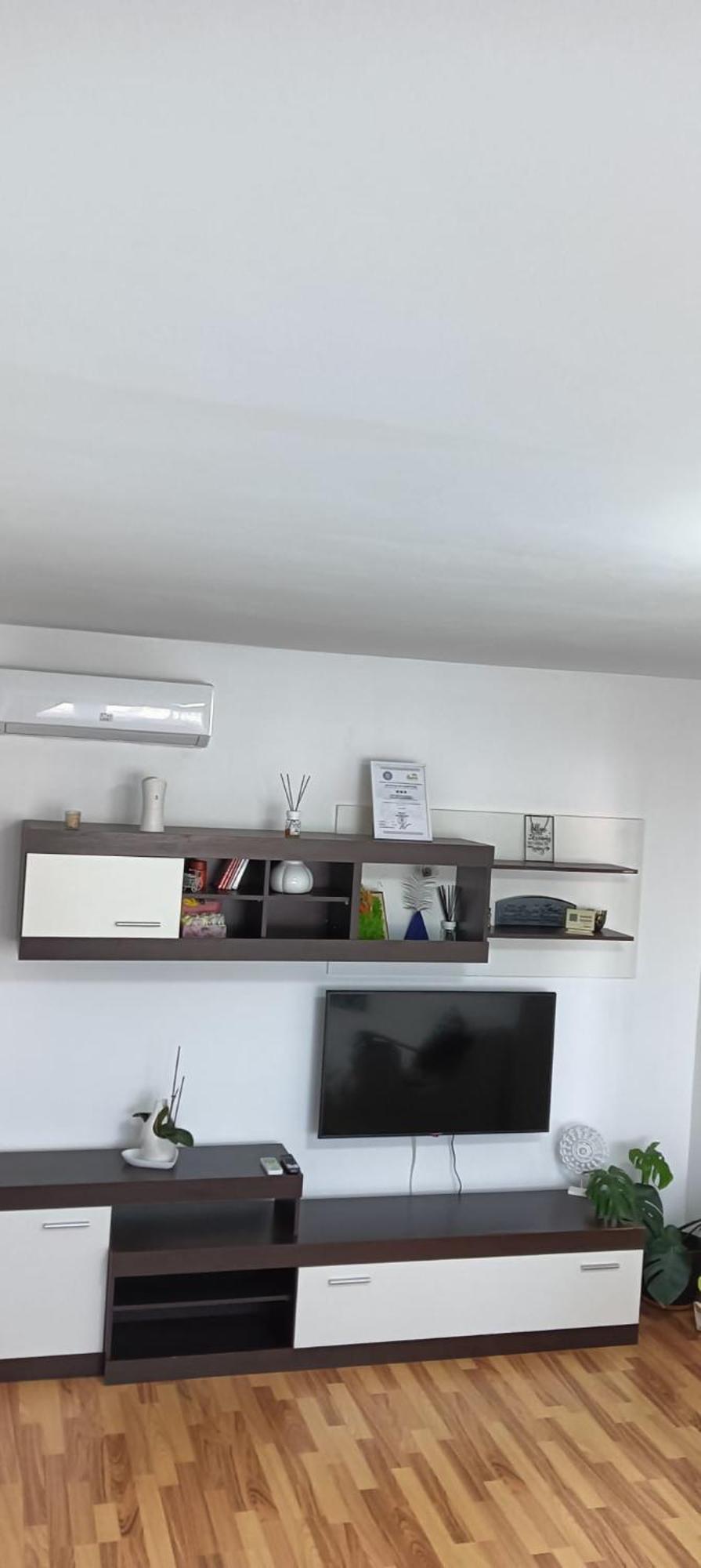 Hellen Apartament Targoviste Esterno foto